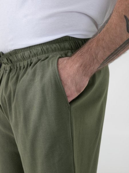 D555- Mitchell khaki stretch shorts